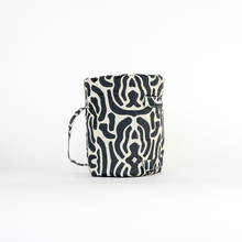 Load image into Gallery viewer, HAPPY POUCH CLUB — BABY BLANKET