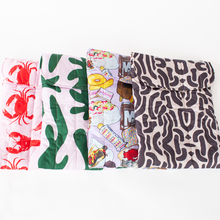 Cargar imagen en el visor de la galería, HAPPY POUCH CLUB — PUFFY LAPTOP POUCH