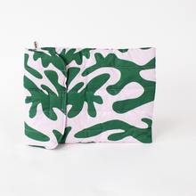 Cargar imagen en el visor de la galería, HAPPY POUCH CLUB — PUFFY LAPTOP POUCH