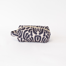画像をギャラリービューアに読み込む, HAPPY POUCH CLUB — LARGE PUFFY TOILETRY POUCH
