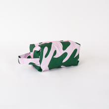 画像をギャラリービューアに読み込む, HAPPY POUCH CLUB — LARGE PUFFY TOILETRY POUCH