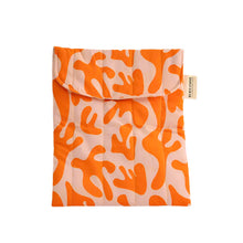 画像をギャラリービューアに読み込む, Product photo of fabric laptop pouch, light pink with bright orange abstract prints