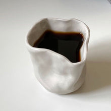 Load image into Gallery viewer, Hand building Pottery Class - All ages