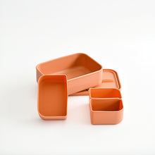将图片加载到图库查看器,SILICONE LUNCH BOX WITH 3 REMOVABLE SECTIONS