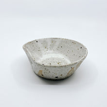 将图片加载到图库查看器,PINCHED HAND BOWL