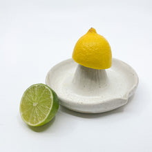 将图片加载到图库查看器,WHITE LEMON SQUEEZER