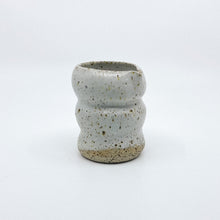 이미지를 갤러리 뷰어에 로드 , DRIPPY CURVY JUG