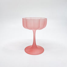 将图片加载到图库查看器，Rosé Wave Coupe Glass
