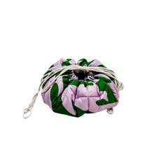 Cargar imagen en el visor de la galería, FLATLAY DRAWSTRING MAKE-UP BAG
