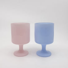 将图片加载到图库查看器，Blush and Sky Chalice Glasses
