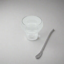 将图片加载到图库查看器，product photo of small glass cup and stainless steel straw with strainer end
