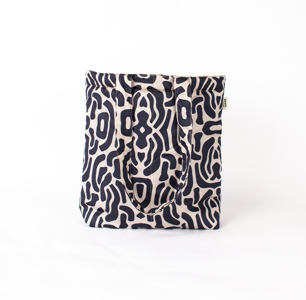 HAPPY POUCH CLUB — PUFFY TOTE BAG
