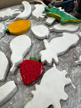 Load image into Gallery viewer, Walk-in workshop - Decorate ceramic letters, fruit, and animals
