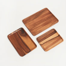Charger l&#39;image dans la galerie, SUSTAINABLY SOURCED HAND CARVED WOODEN BOARDS - RECTANGLE
