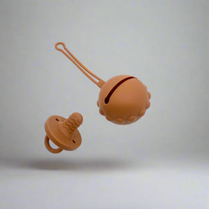 BABY DUMMY/PACIFIER WITH STORAGE CASE