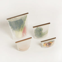 Load image into Gallery viewer, SUSTAINABLE SMALL REUSABLE ZIPLOCK BAG (500ML)
